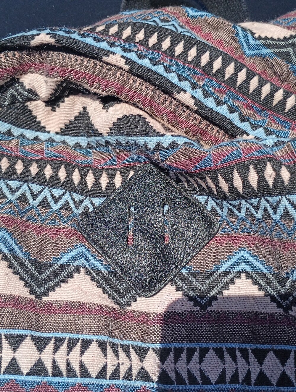 21 Men Colored Pattern Backpack - Picture 4 of 12